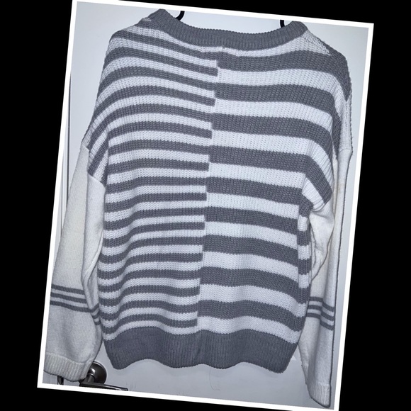 •Catherine Women’s striped sweater☁️EUC☁️ - Picture 2 of 3